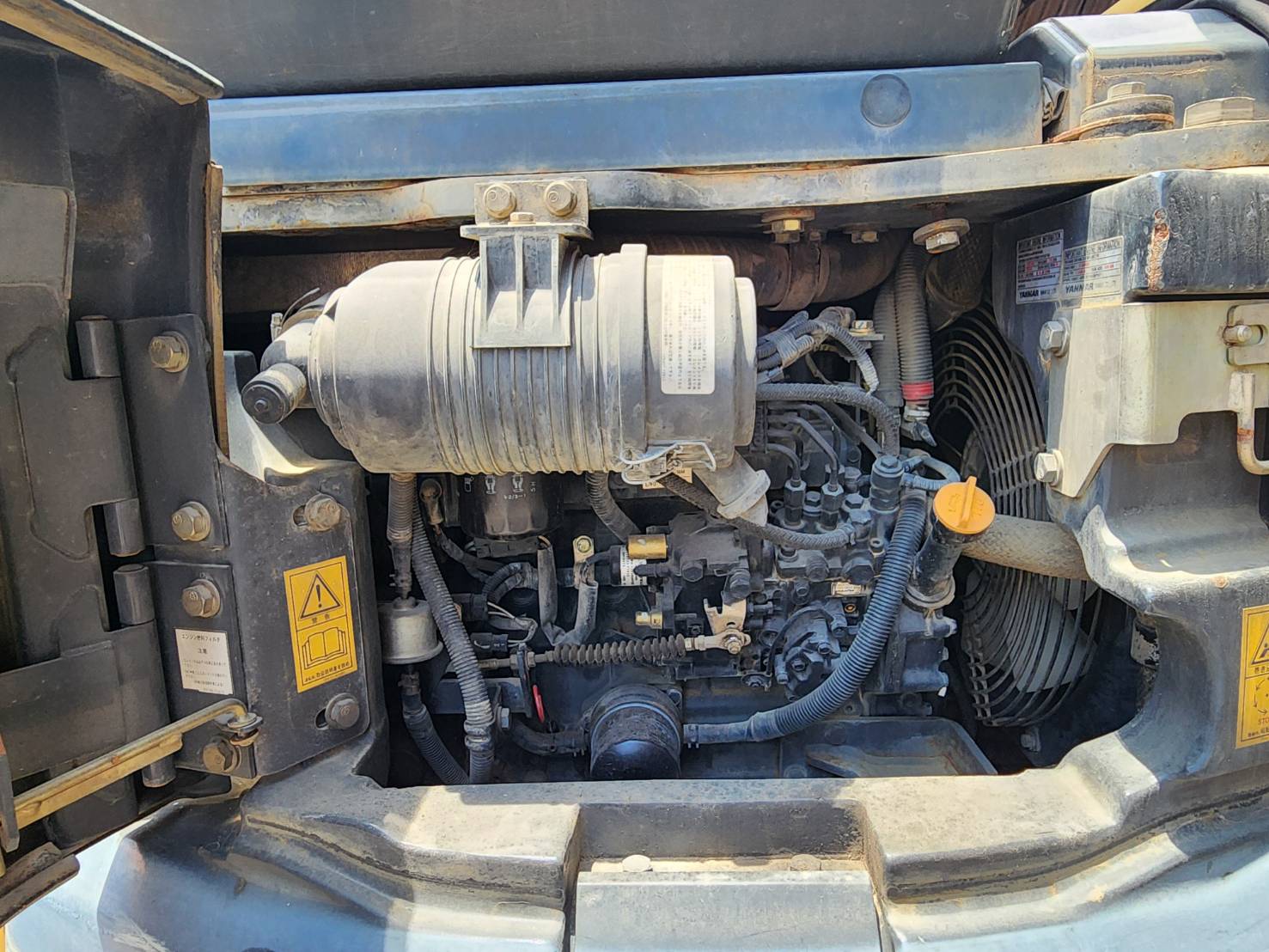 ขาย รถขุดแบคโฮ KOMATSU รุ่น PC40MR-2 (รถนอกนำเข้าญี่ปุ่น)