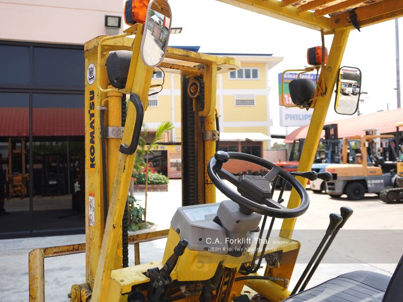 ขาย รถโฟล์คลิฟท์ KOMATSU รุ่น FD25-11 นำเข้าจากญี่ปุ่น