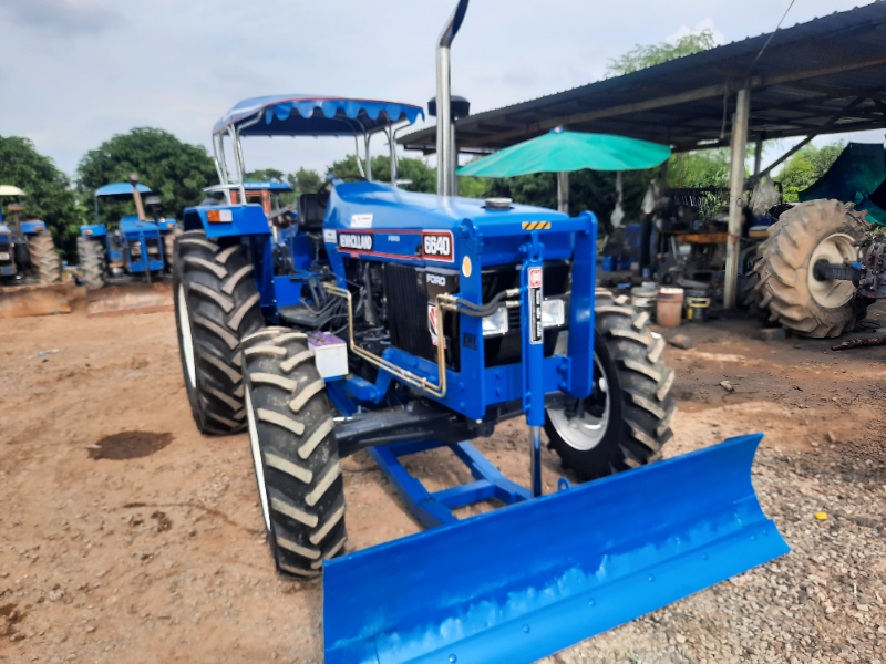 รถไถฟอรดรุ่น6640/4×4/เกียกลางคานนิว รถไถฟอรดรุ่น6640/4×4/เกียกลางคานนิว