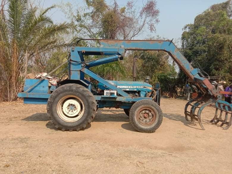 ขายรถคีบอ้อยฟอร์ด 6610 เจ้าของขายเอง