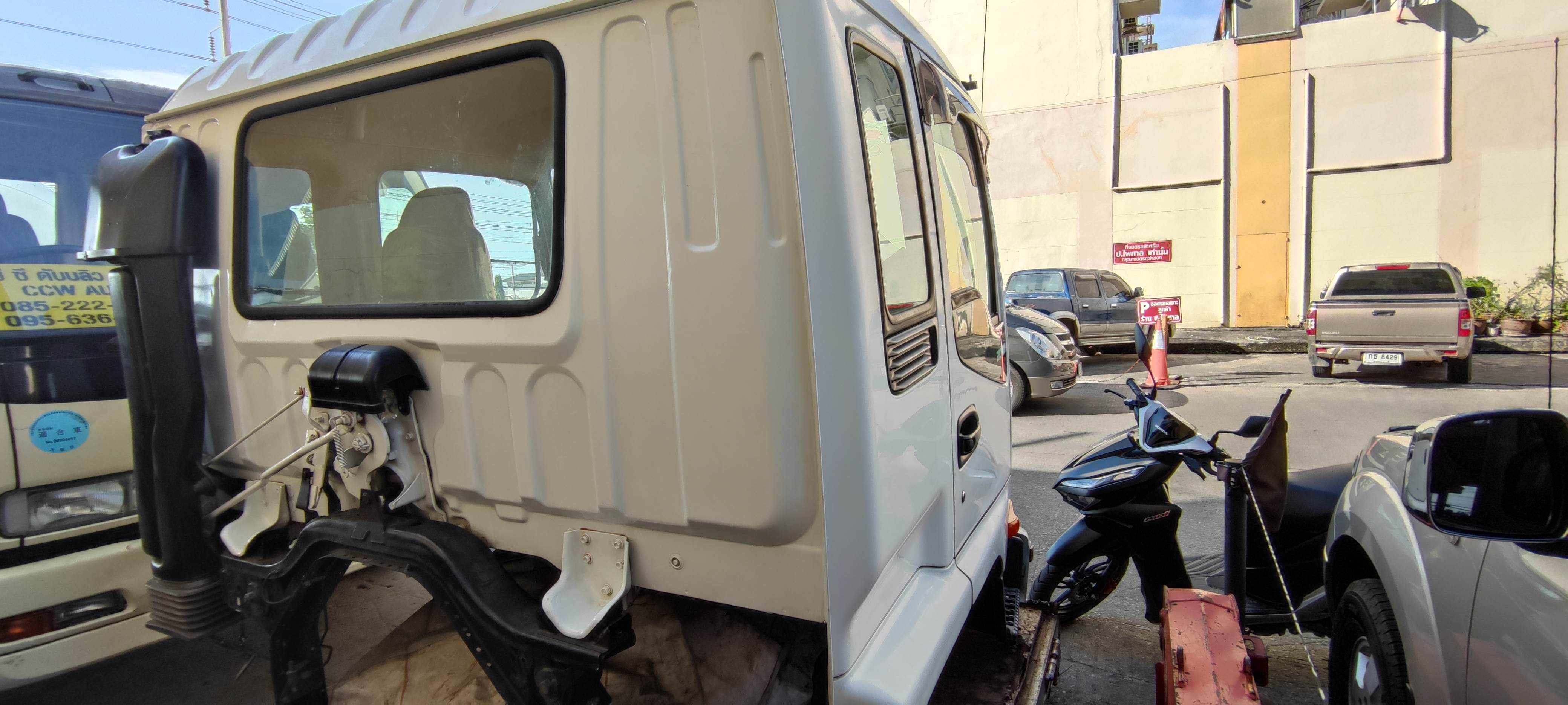 ขายหัวเก๋งรถบรรทุก อีซูซุ เดก้า หัวแคบ ตรงรุ่น หัวเก่าญี่ปุ่น สนใจติดต่อ 085-222-5959 ขายหัวเก๋งรถบรรทุก อีซูซุ เดก้า หัวแคบ ตรงรุ่น หัวเก่าญี่ปุ่น สนใจติดต่อ 085-222-5959