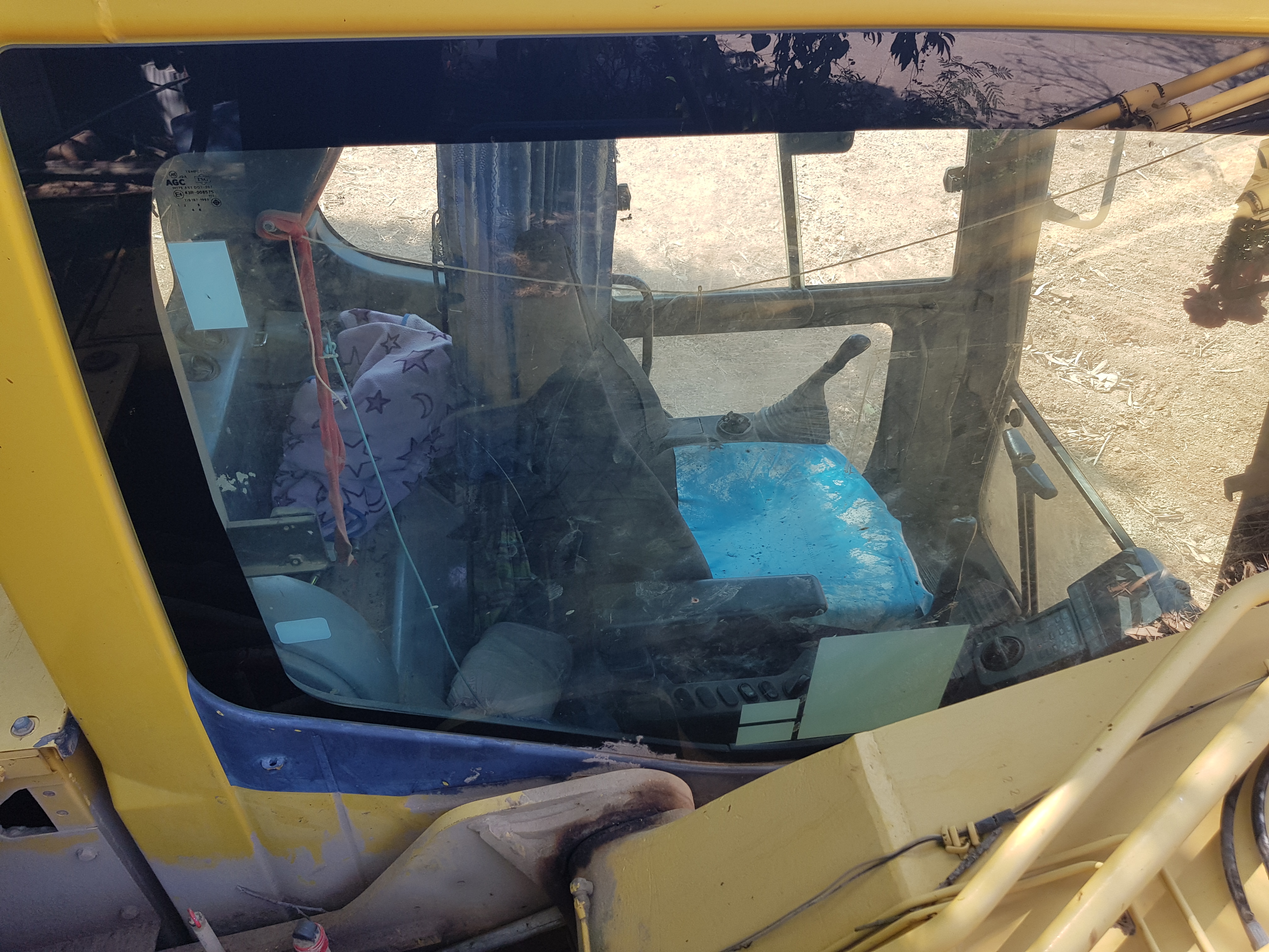 ขาย แบคโฮ PC 200 +รถลาก 10 ล้อ