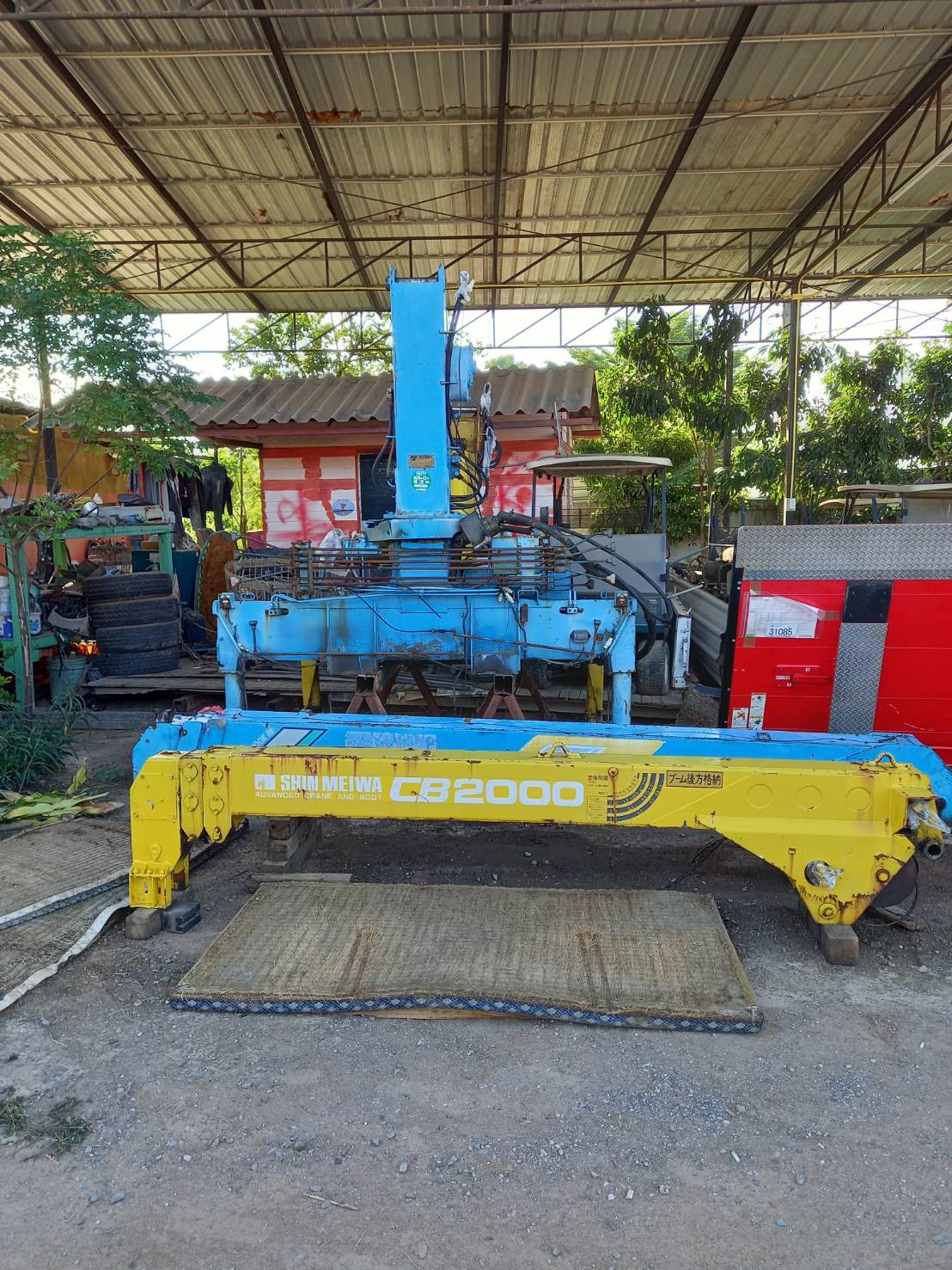 เครน TADANO 3 ตัน 3 ปลอก บูม 5 เหลี่ยม  พับตะขอได้ นำเข้าจากญี่ปุ่น