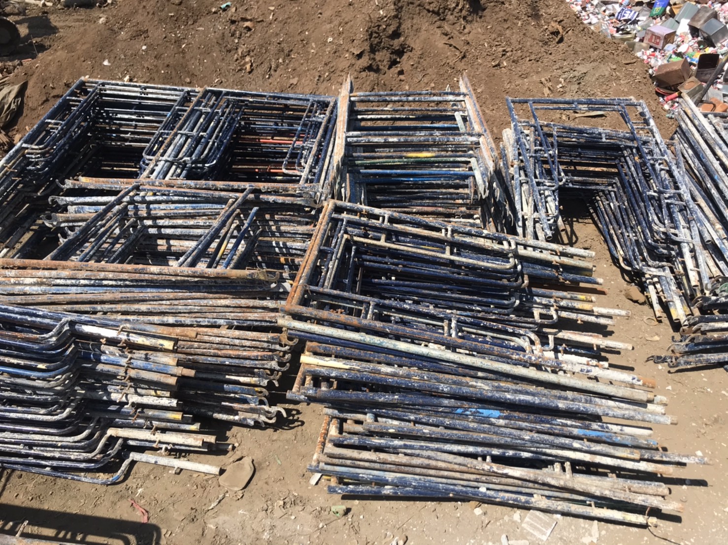 ขาย! นั่งร้าน สภาพใหม่ ใช้แค่งานเดียว มีอยู่ประมาณ 150 ชุด เชิญดูของก่อนครับ หรือติดต่อ 086-479-9624 คุณวอลโว่- ขาย! นั่งร้าน สภาพใหม่ ใช้แค่งานเดียว มีอยู่ประมาณ 150 ชุด เชิญดูของก่อนครับ หรือติดต่อ 086-479-9624 คุณวอลโว่-