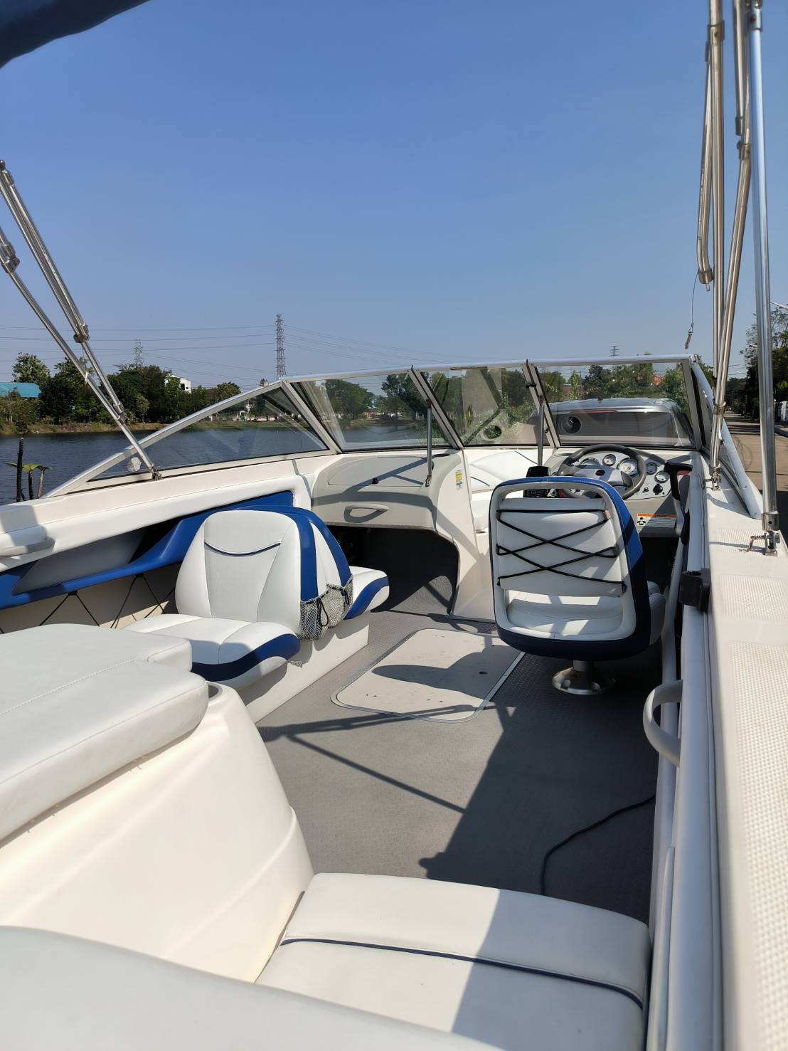 2007 Bayliner Discovery 195 2007 Bayliner Discovery 195