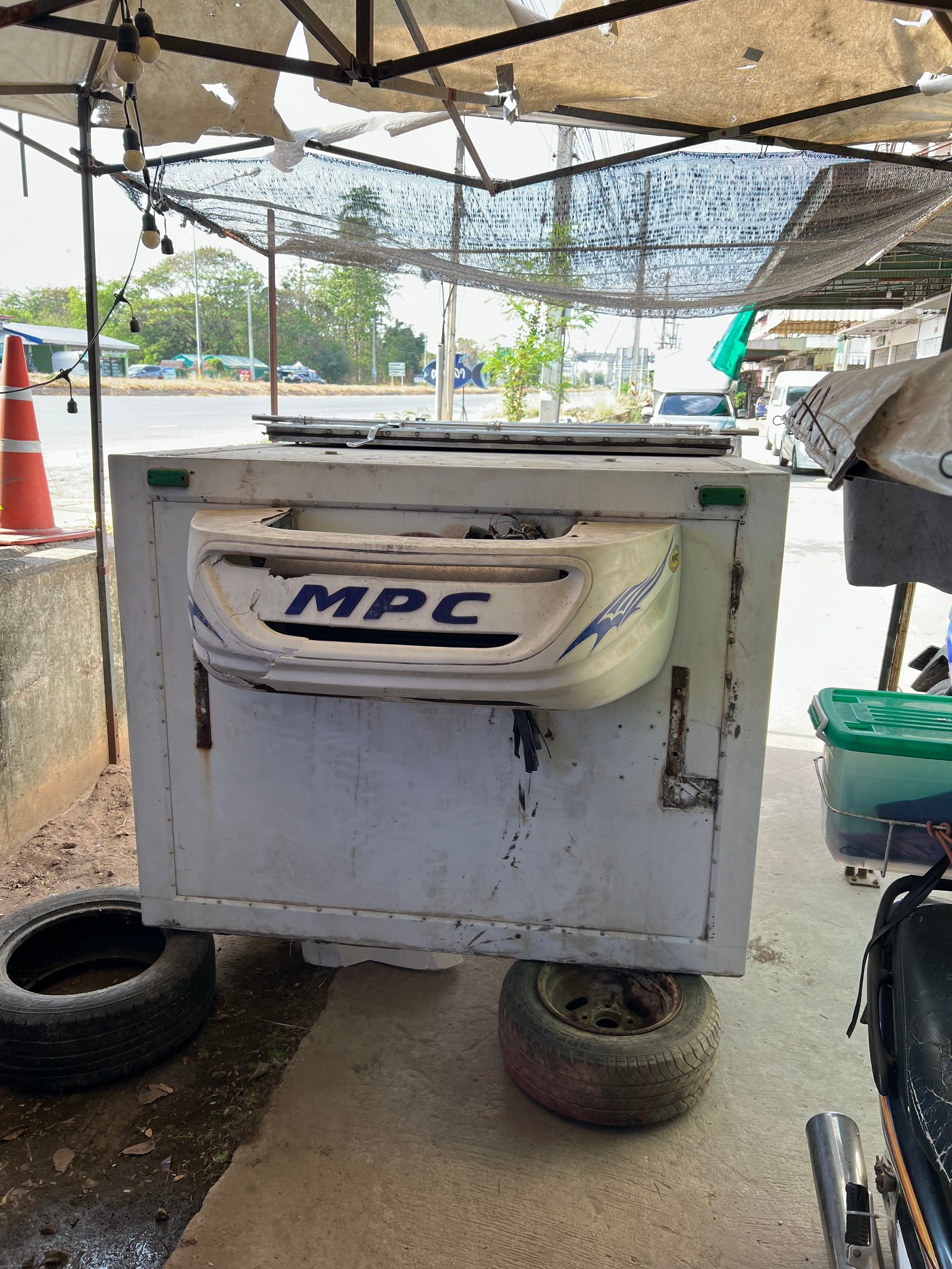 ตู้เย็น ตู้ทึบ ใส่รถกระบะ toyota ตู้เย็น ตู้ทึบ ใส่รถกระบะ toyota
