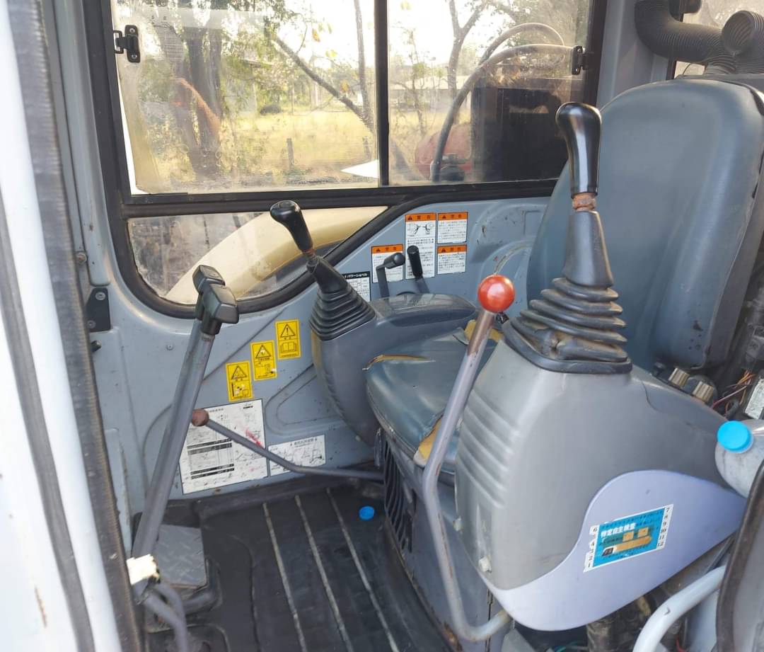 ขาย 450,000 KOMATSU Pc 40 mr1 รถทำงาน 8,400 ชม.เอกสารอินวอยทร์ เครื่องดี ปั๊มแรง เอวแน่น ช่วงล่างเต็ ขาย 450,000 KOMATSU Pc 40 mr1 รถทำงาน 8,400 ชม.เอกสารอินวอยทร์ เครื่องดี ปั๊มแรง เอวแน่น ช่วงล่างเต็