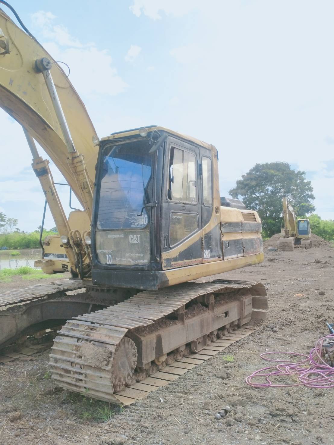 ขาย 490,000 CAT 320 V 1 เครื่องดี ปั้มแรง เอวแน่น ช่วงล่างเต็ม รถพร้อมใช้งาน รถอยู่ ปทุมธานี 090-772 ขาย 490,000 CAT 320 V 1 เครื่องดี ปั้มแรง เอวแน่น ช่วงล่างเต็ม รถพร้อมใช้งาน รถอยู่ ปทุมธานี 090-772