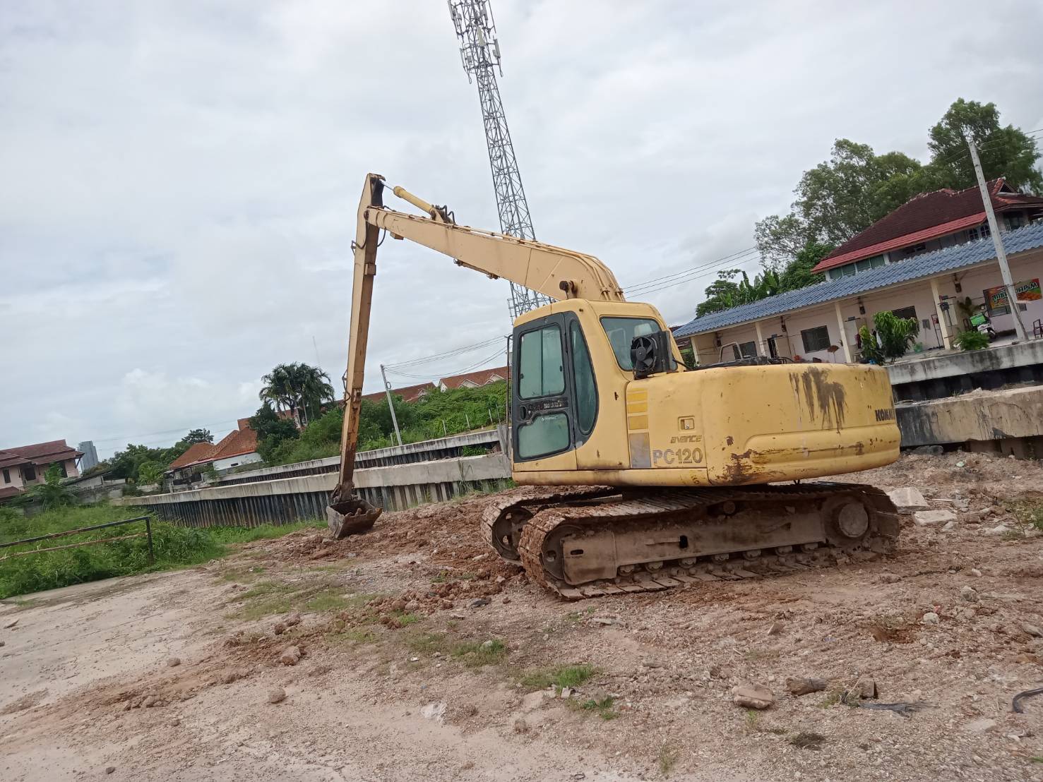 KOMATSU pc 120-6 บูมยาว เล่มทะเบียน ไฟฟ้าครบ เครื่องดี ปั้มแรง สวยพร้อมใช้เล่มพร้อมโอน รถอยู่ ปทุมธานี สามโคก 090-772-3710 090-772-3708 KOMATSU pc 120-6 บูมยาว เล่มทะเบียน ไฟฟ้าครบ เครื่องดี ปั้มแรง สวยพร้อมใช้เล่มพร้อมโอน รถอยู่ ปทุมธานี สามโคก 090-772-3710 090-772-3708