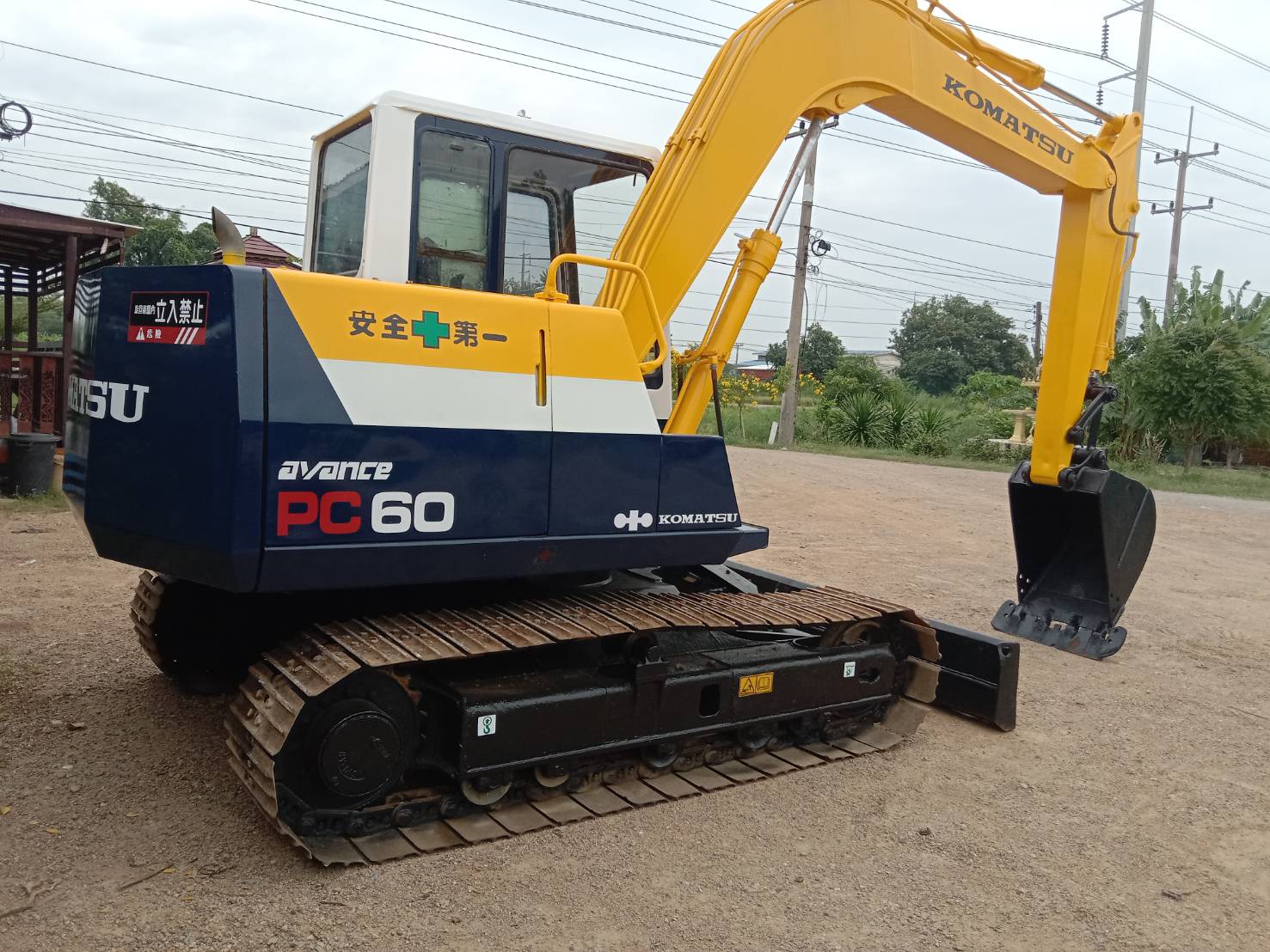ขาย 495,000 KOMATSU pc 60-6 ไฟฟ้าครบ เครื่องดี ปั้มแรง เอวแน่น ช่วงล่างเต็ม รถสวยพร้อมใช้งาน รถอยู่ 