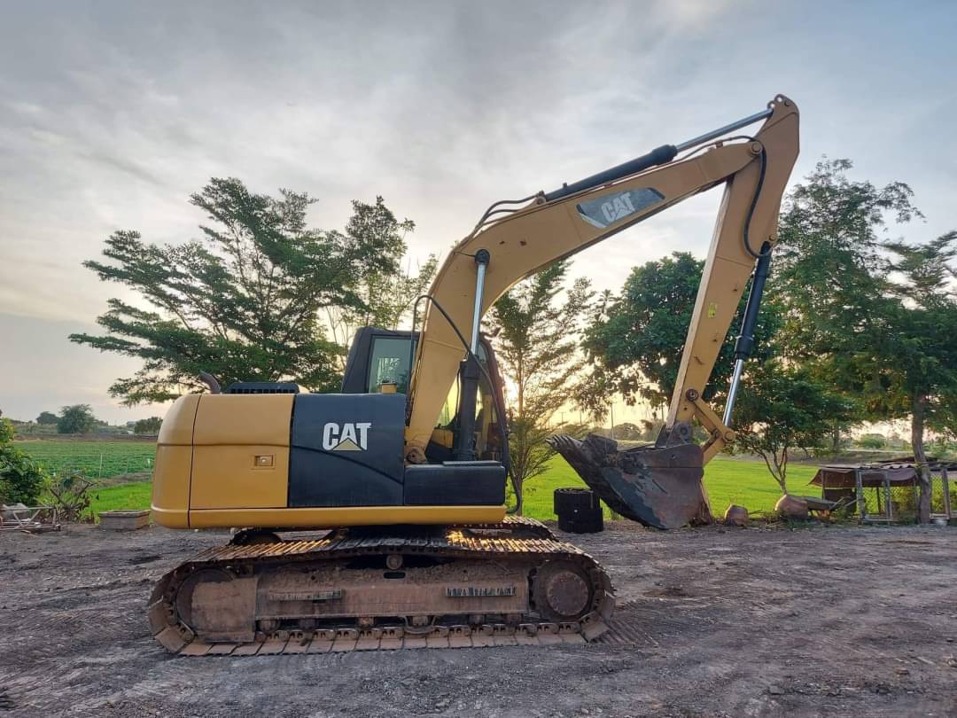ขาย 1,380,000 CAT 312D2 ทำงาน 11,000 ชม.ไฟฟ้าครบ เครื่องดี ปั๊มแรง เอวแน่น ช่วงล่างเต็ม แอร์เย็น รถสวยพร้อมใช้ เอกสารแจ้งจำหน่าย รถอยู่ ปทุมธานี 090-772-3710 090-772-3708 ขาย 1,380,000 CAT 312D2 ทำงาน 11,000 ชม.ไฟฟ้าครบ เครื่องดี ปั๊มแรง เอวแน่น ช่วงล่างเต็ม แอร์เย็น รถสวยพร้อมใช้ เอกสารแจ้งจำหน่าย รถอยู่ ปทุมธานี 090-772-3710 090-772-3708