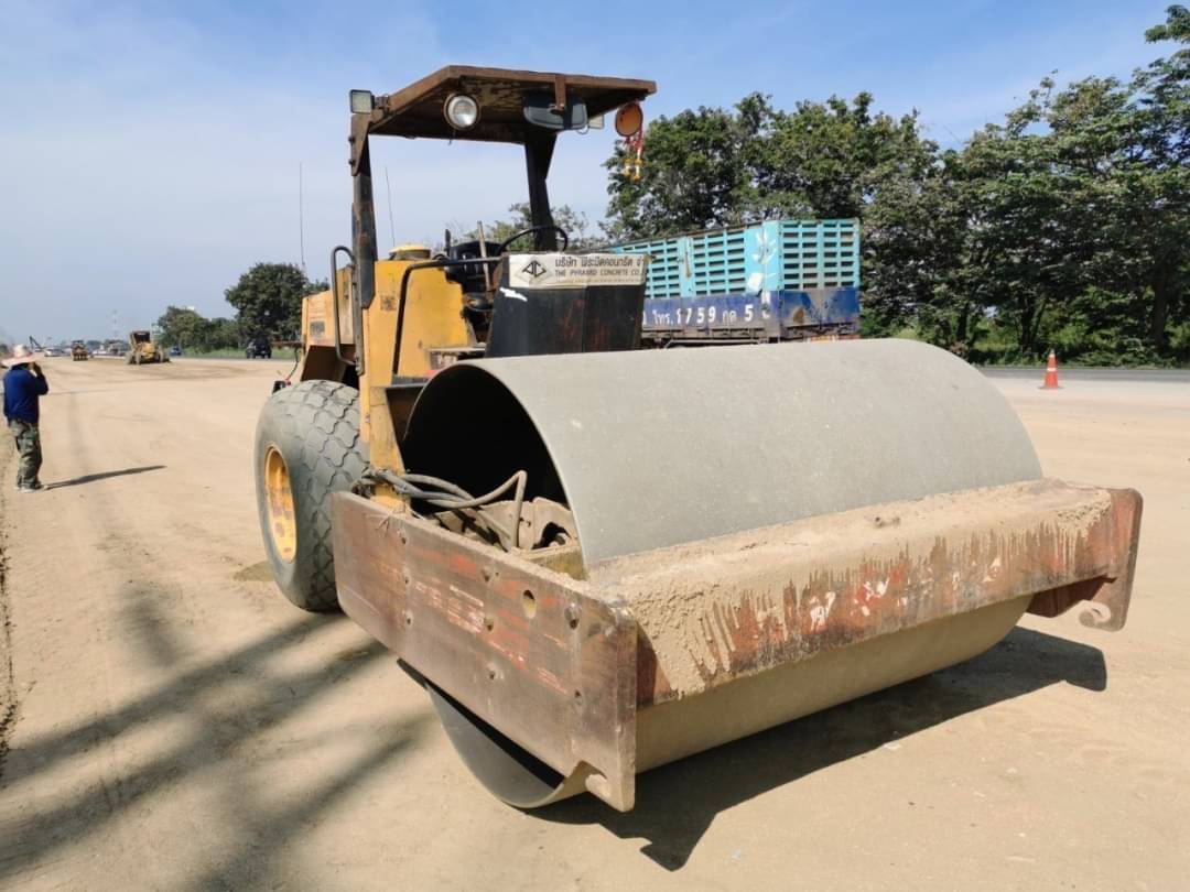 ขาย 395,000 บาท DYNAPAC CA251. เพลาเดียว เครื่อง Cummins 6สูบ 152 แรง เครื่องดี ปั้มแรงสั่นสะเทือน แ ขาย 395,000 บาท DYNAPAC CA251. เพลาเดียว เครื่อง Cummins 6สูบ 152 แรง เครื่องดี ปั้มแรงสั่นสะเทือน แ