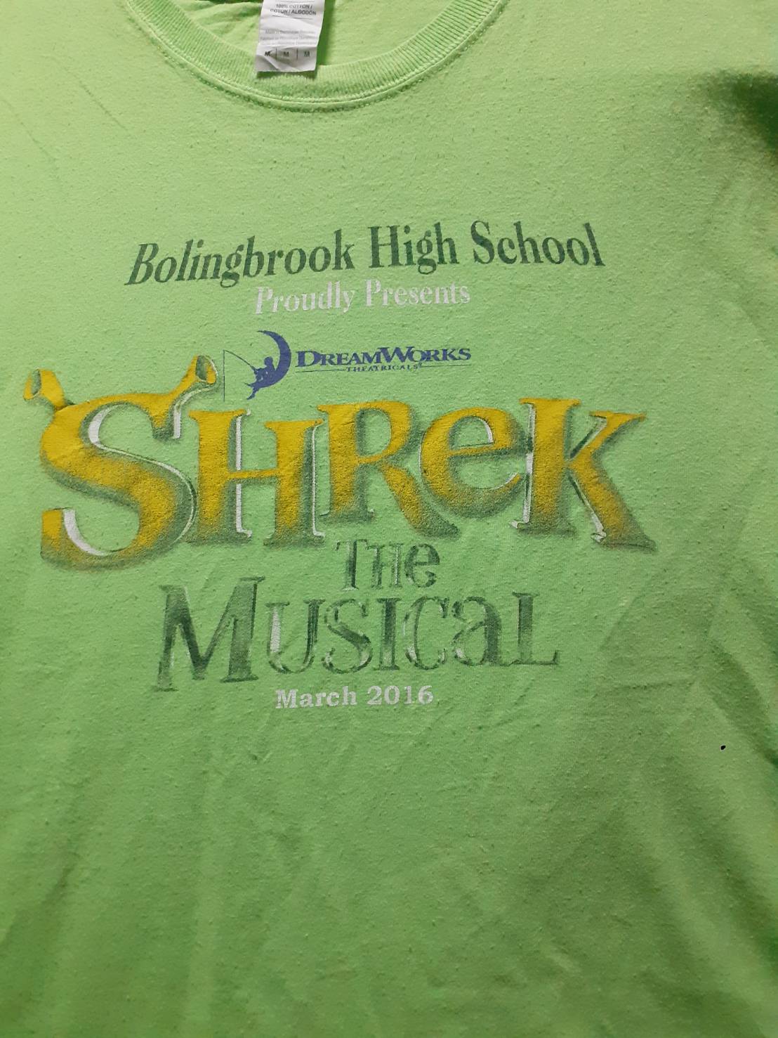 เสื้อยืดลาย shrek สีเขียวอ่อนไซส์ M ขนาดอก 19" ตัวยาว 28" เสื้อยืดลาย shrek สีเขียวอ่อนไซส์ M ขนาดอก 19" ตัวยาว 28"