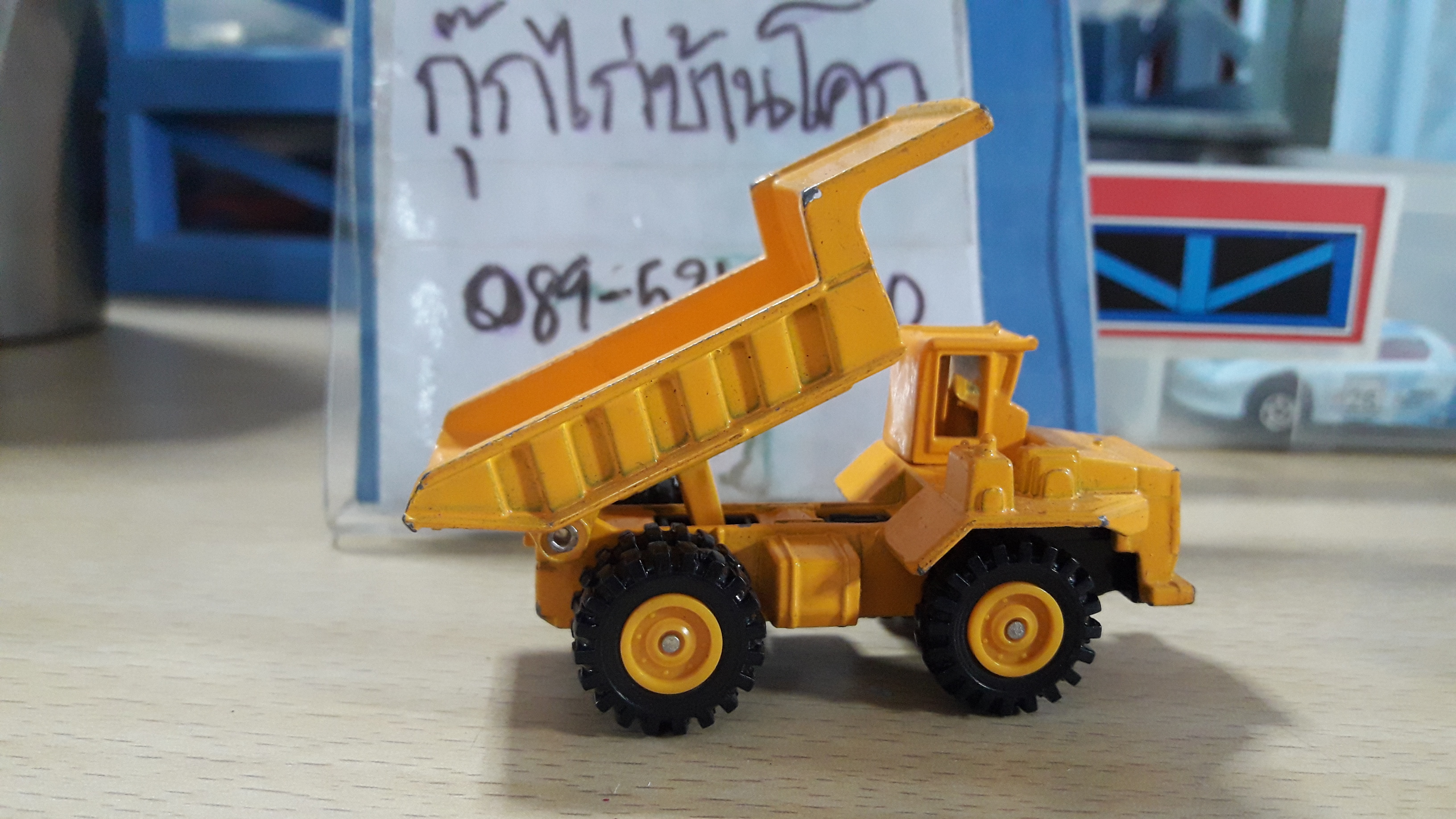 รถเหล็ก Tomica no.F22 OFF ROAD DUMP สีเหลืองสวย ยกดัมได้ แนวก่อสร้าง งานเก่าครับ งานสะสม สเกล 1/119 