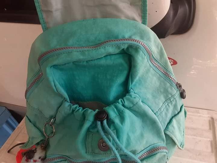 กระเป๋าเป้ kipling สีฟ้า มือสองสภาพสวยๆค่ะ ใบใหญ่ใส่ของไดั