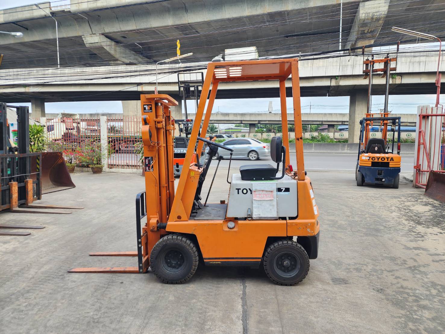 ขายรถยก 0.7 ตัน รถนอกนำเข้าเองจากญี่ปุ่น MADE IN JAPAN ขายรถยก 0.7 ตัน รถนอกนำเข้าเองจากญี่ปุ่น MADE IN JAPAN