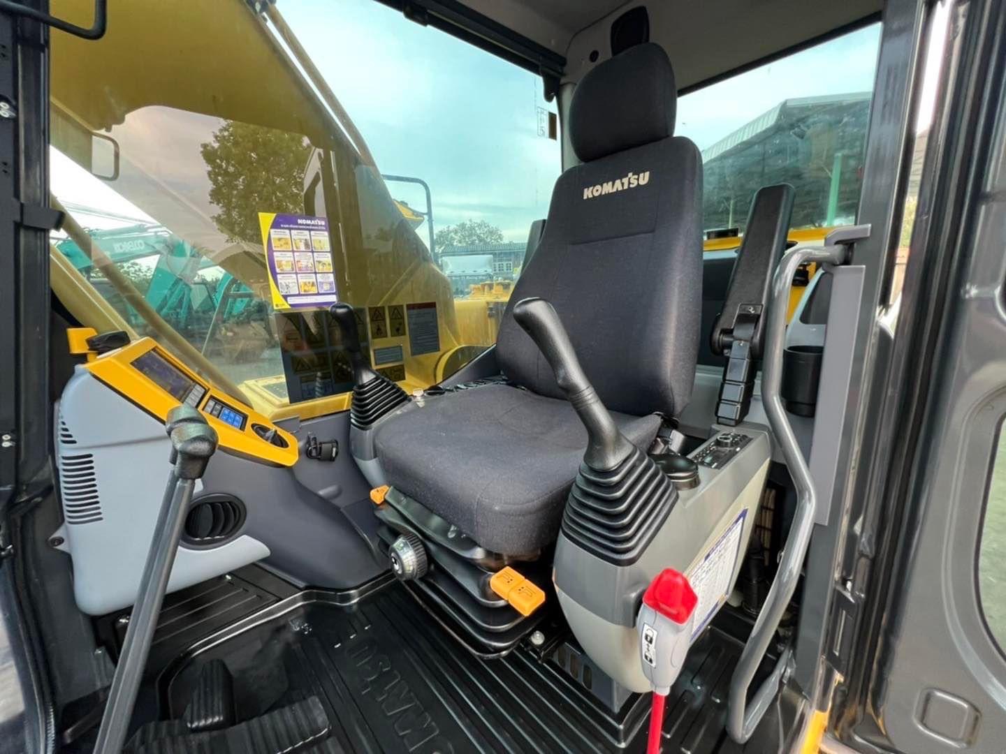 ขายค่ะ Komatsu PC210-10MO สภาพนางฟ้า