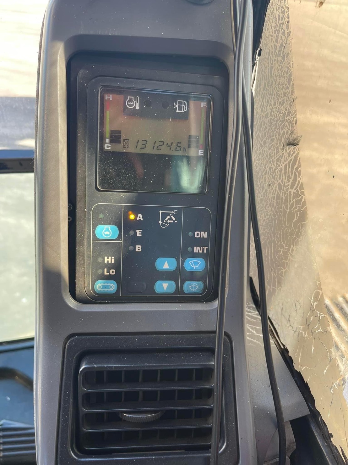 ขายค่ะ KOMATSU PC200-7 บูมยาว สภาพสวยค่ะ