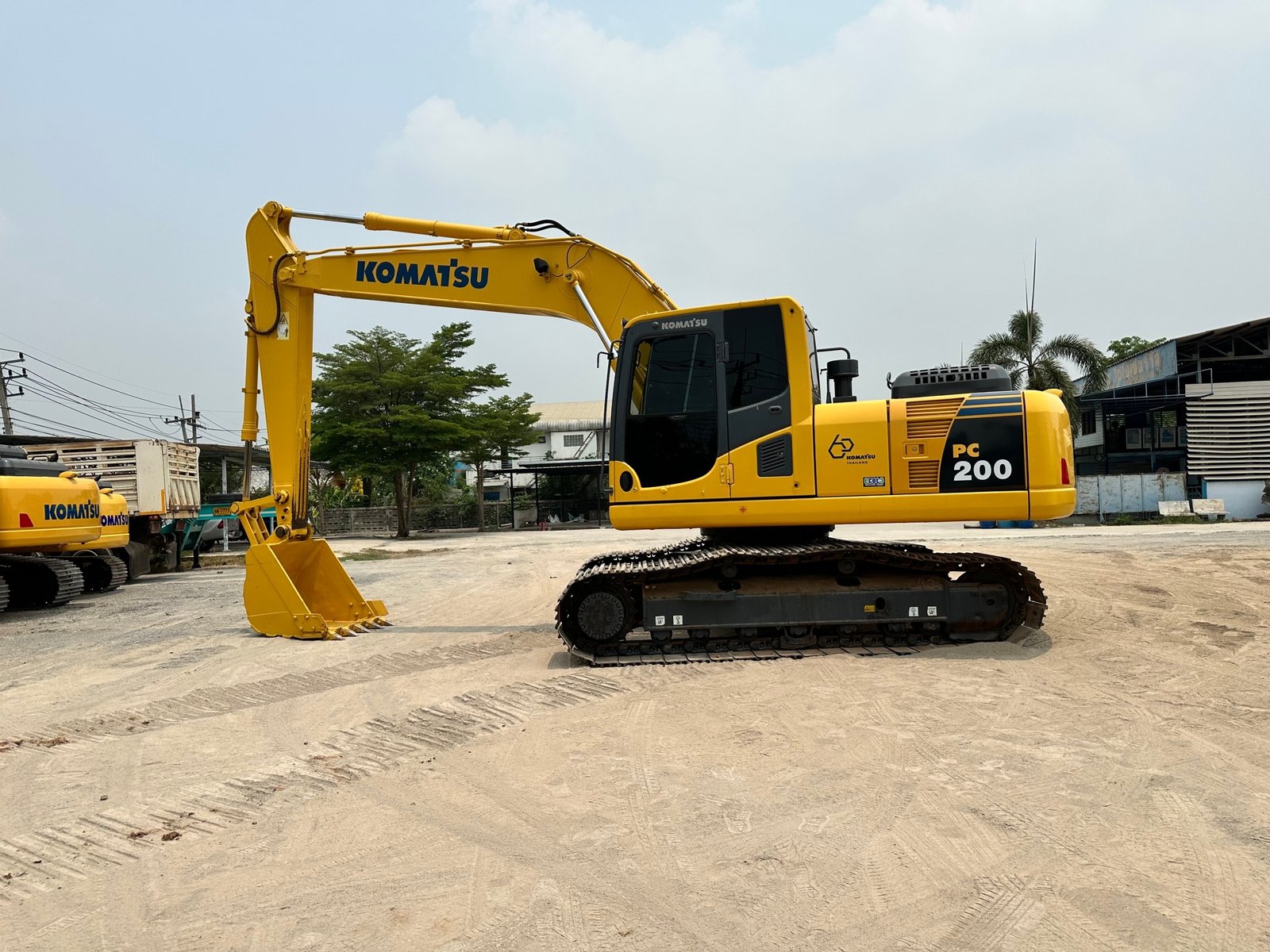 ขายค่ะ Komatsu PC200-8MO สภาพนางฟ้าค่ะ