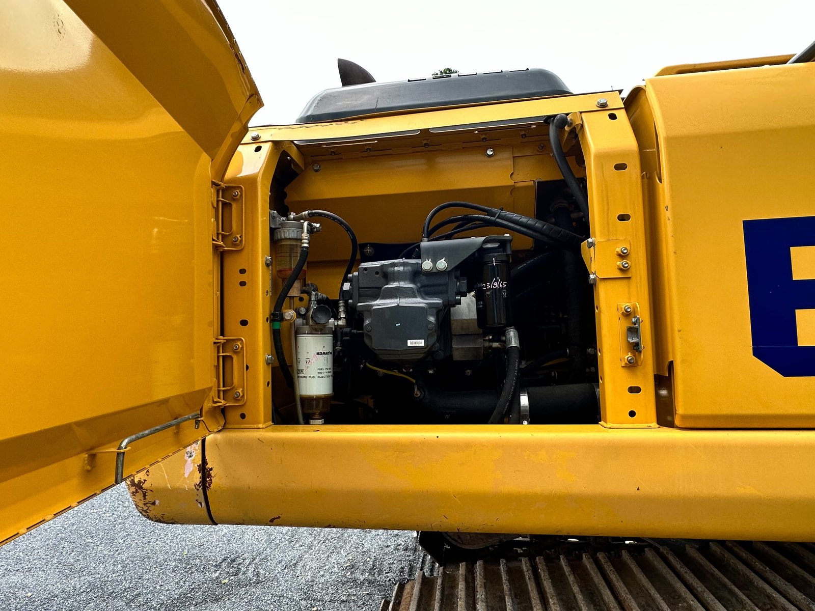 ขายค่ะ Komatsu PC200-8MO สภาพสวยๆค่ะ