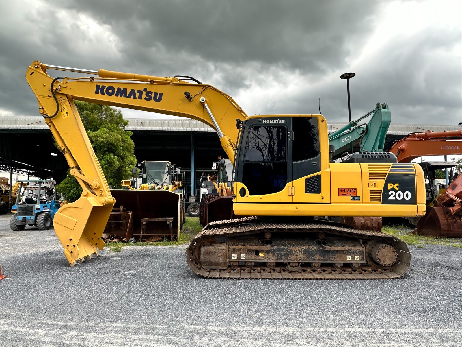 ขายค่ะ Komatsu PC200-8MO สภาพสวยๆค่ะ