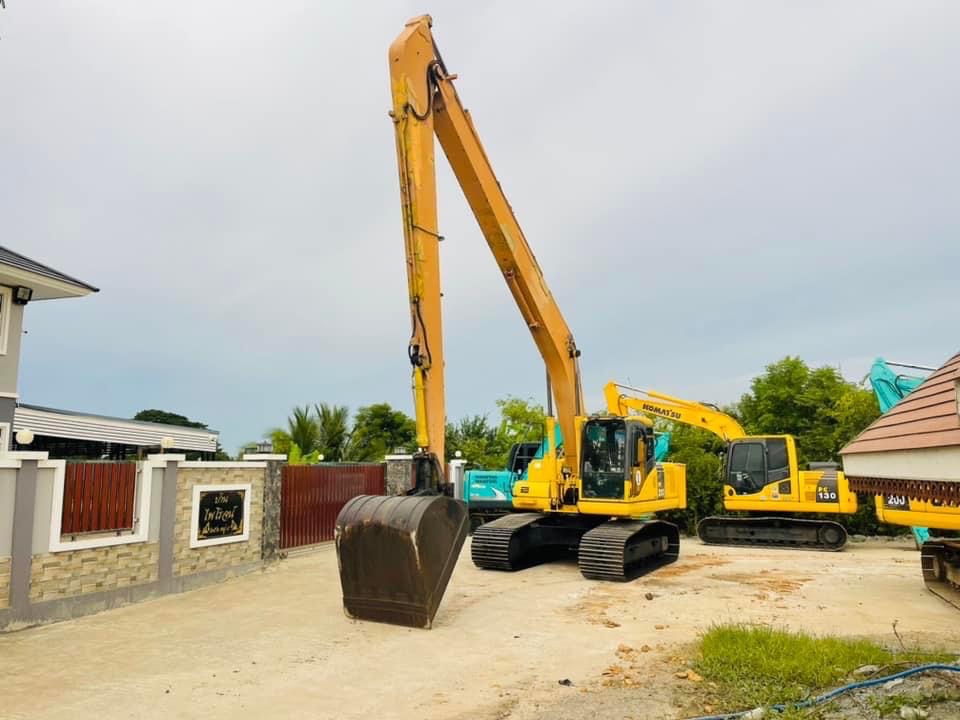 ขายค่ะ KOMATSU PC200-7 บูมยาว สภาพสวยค่ะ