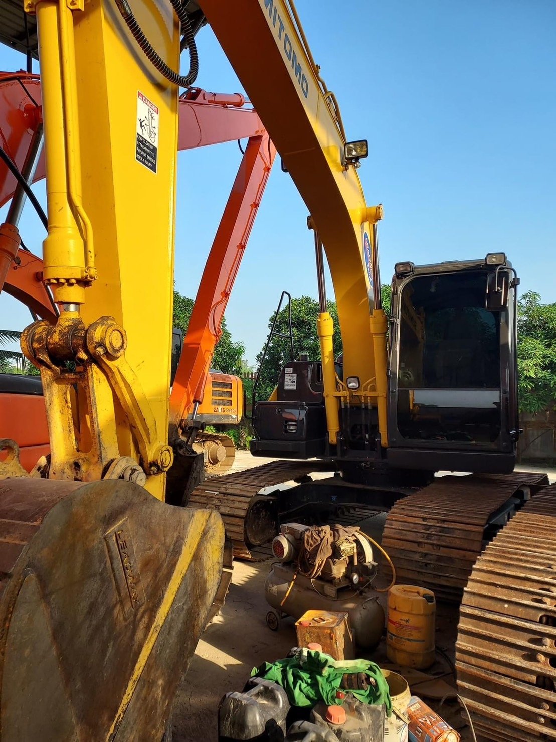 ขายค่ะ Sumitomo SH130-6 สภาพใหม่แกะกล่องค่ะ