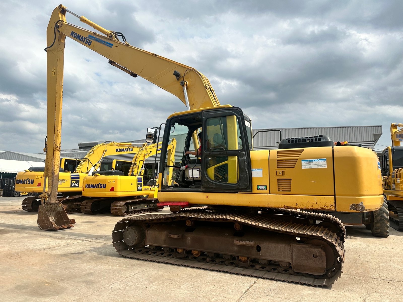 ขายค่ะ Komatsu PC200LC-8 (SLF) 15เมตร สภาพสวยๆๆค่ะ ขายค่ะ Komatsu PC200LC-8 (SLF) 15เมตร สภาพสวยๆๆค่ะ