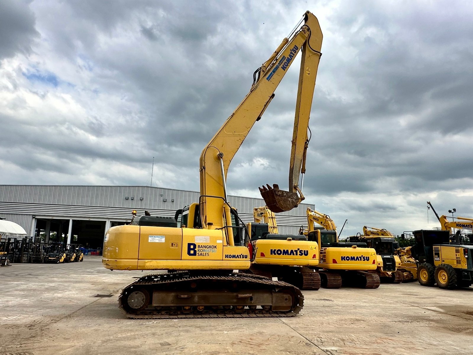 ขายค่ะ Komatsu PC200LC-8 (SLF) 15เมตร สภาพสวยๆๆค่ะ ขายค่ะ Komatsu PC200LC-8 (SLF) 15เมตร สภาพสวยๆๆค่ะ