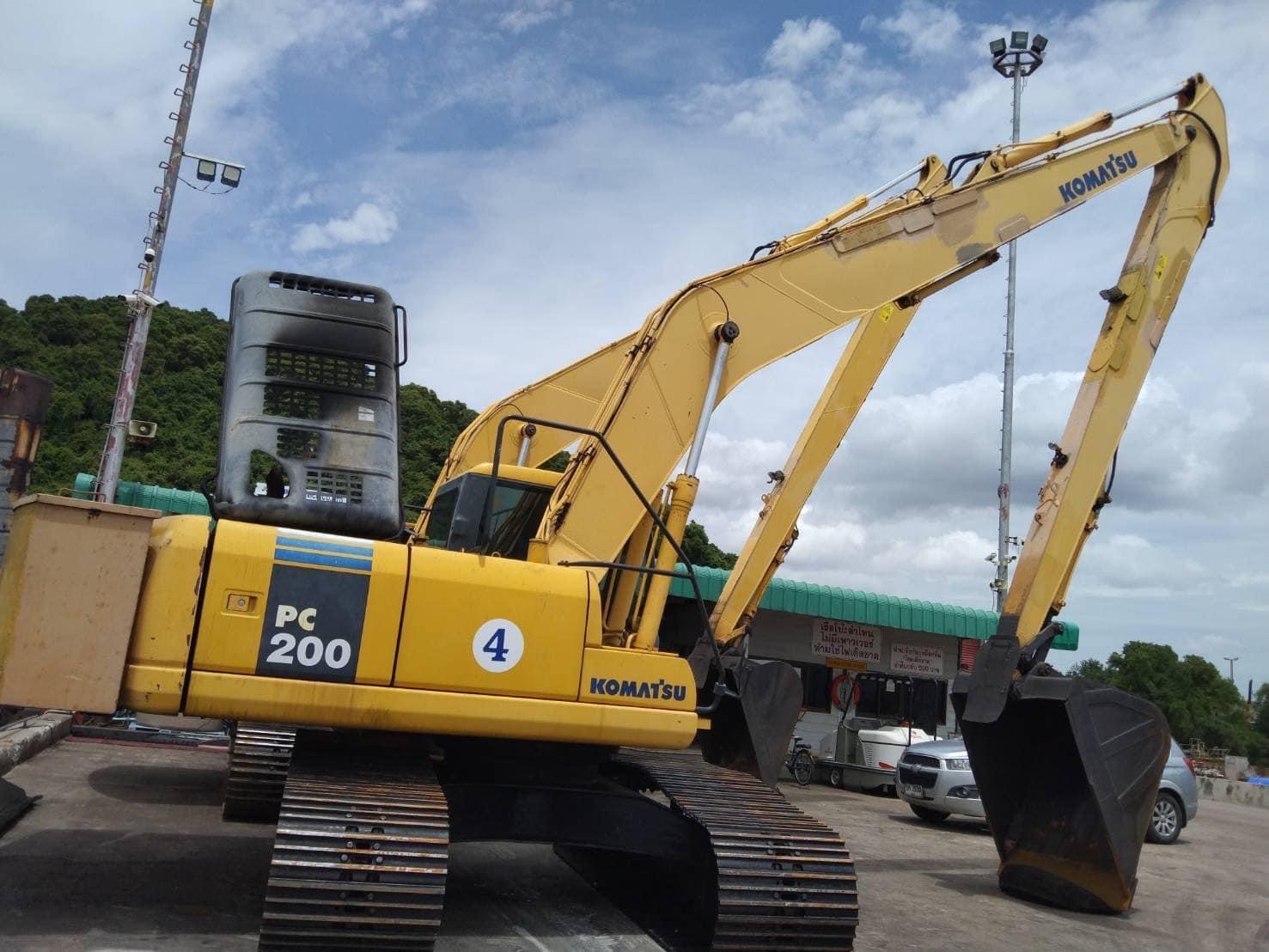 ขายค่ะ KOMATSU PC200-7 บูมยาว สภาพสวยค่ะ