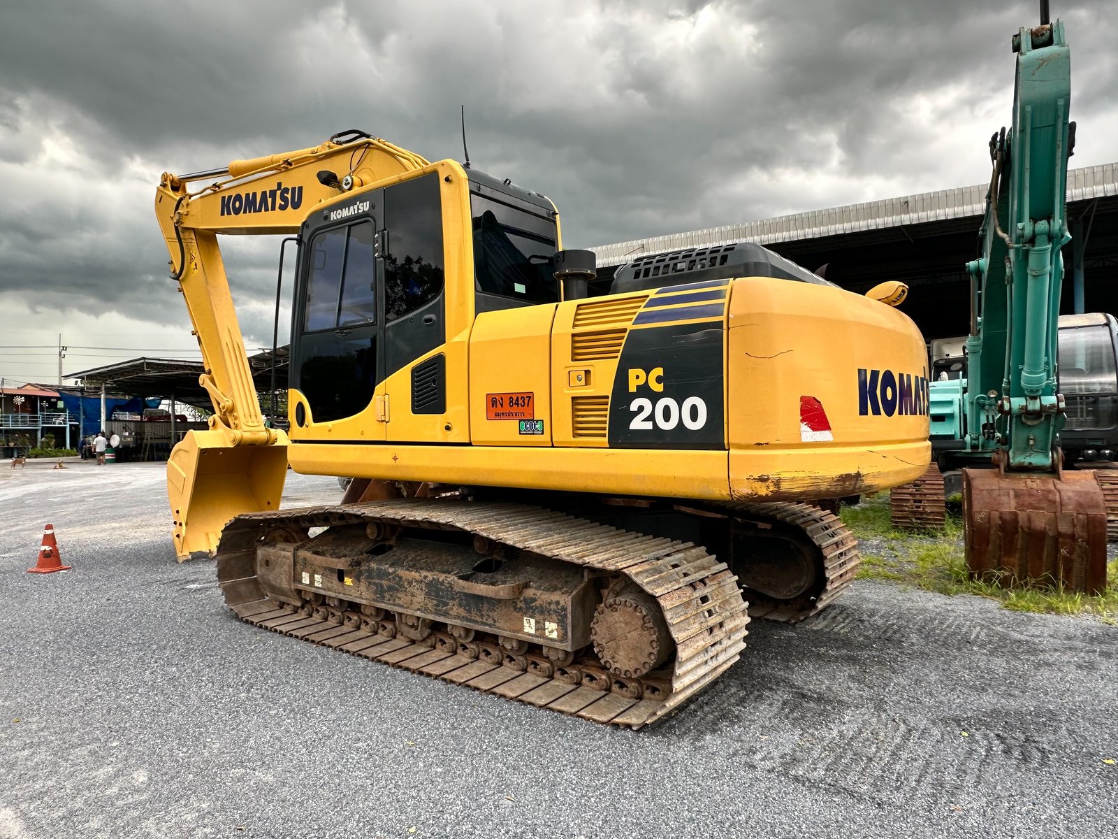 ขายค่ะ Komatsu PC200-8MO สภาพสวยๆค่ะ