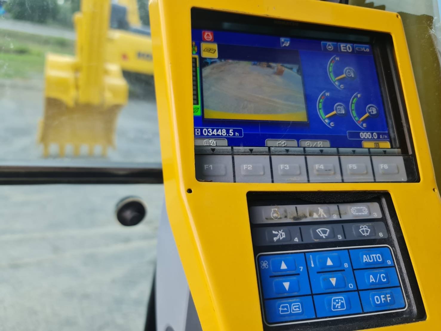 ขายค่ะ KOMATSU PC210-10MO สภาพนางฟ้าค่ะ
