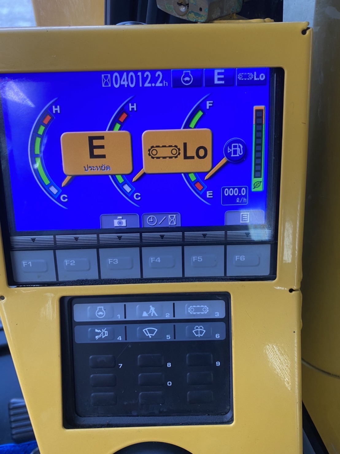 ขายค่ะ Komatsu PC200-8MO สภาพนางฟ้า