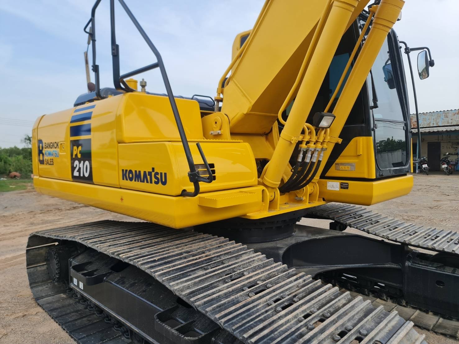ขายค่ะ KOMATSU PC210-10MO สภาพนางฟ้าค่ะ