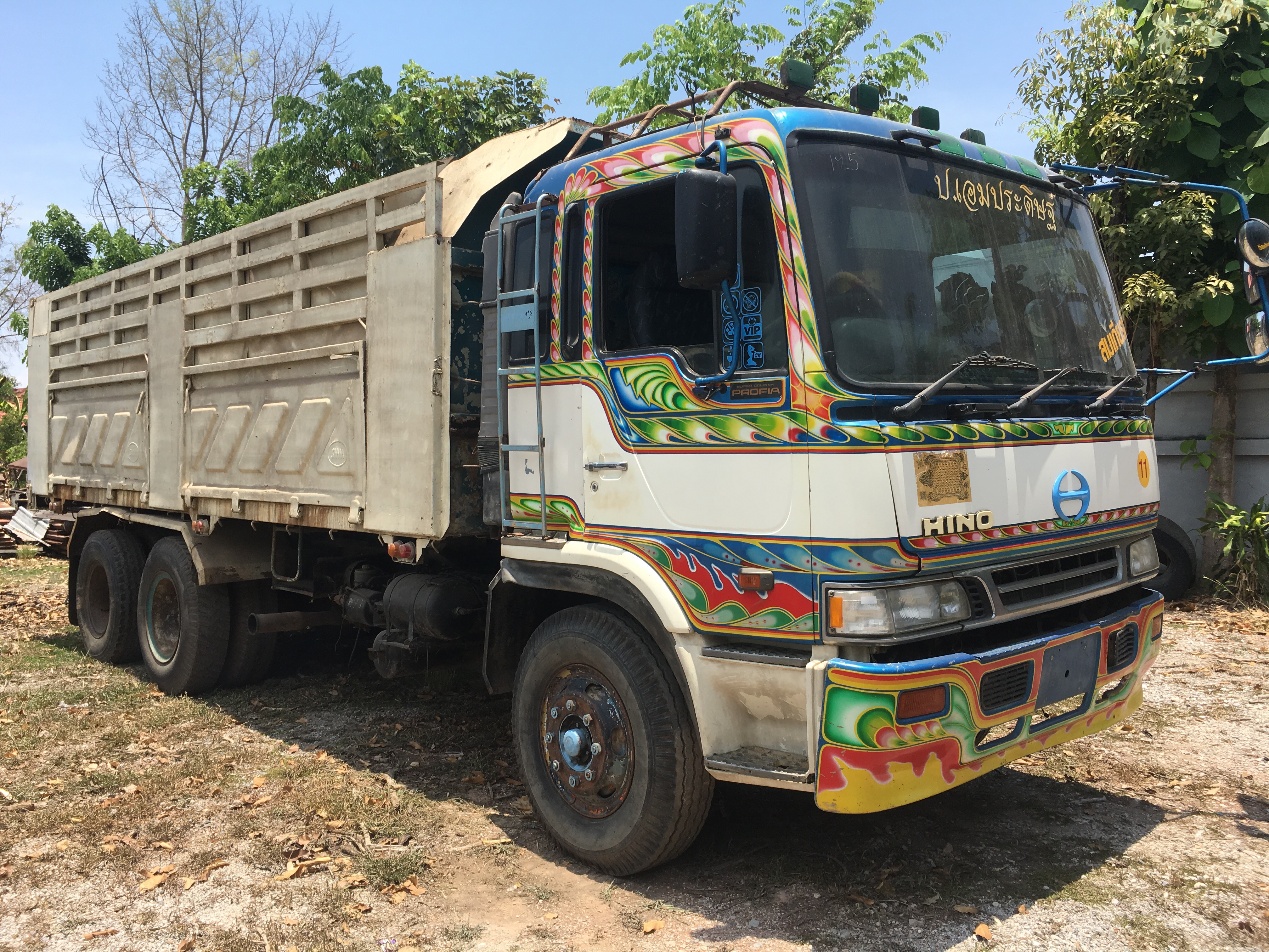 ขาย 10 ล้อ HINO หัวโปรเฟีย FN288B เครื่อง 320 แรง ปี 41 ดั้ม กระบะเหล็ก มีลำโพงลากลูก