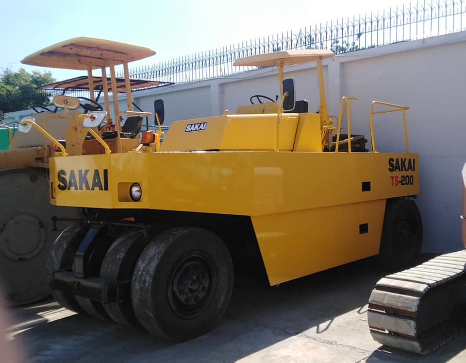 รถบด Sakai TS200 #23018 ปี 1997, 3355 ชม. สภาพพร้อมใช้ สนใจ โทร 0982765198 ตุ๊ก Line. ndtthailand