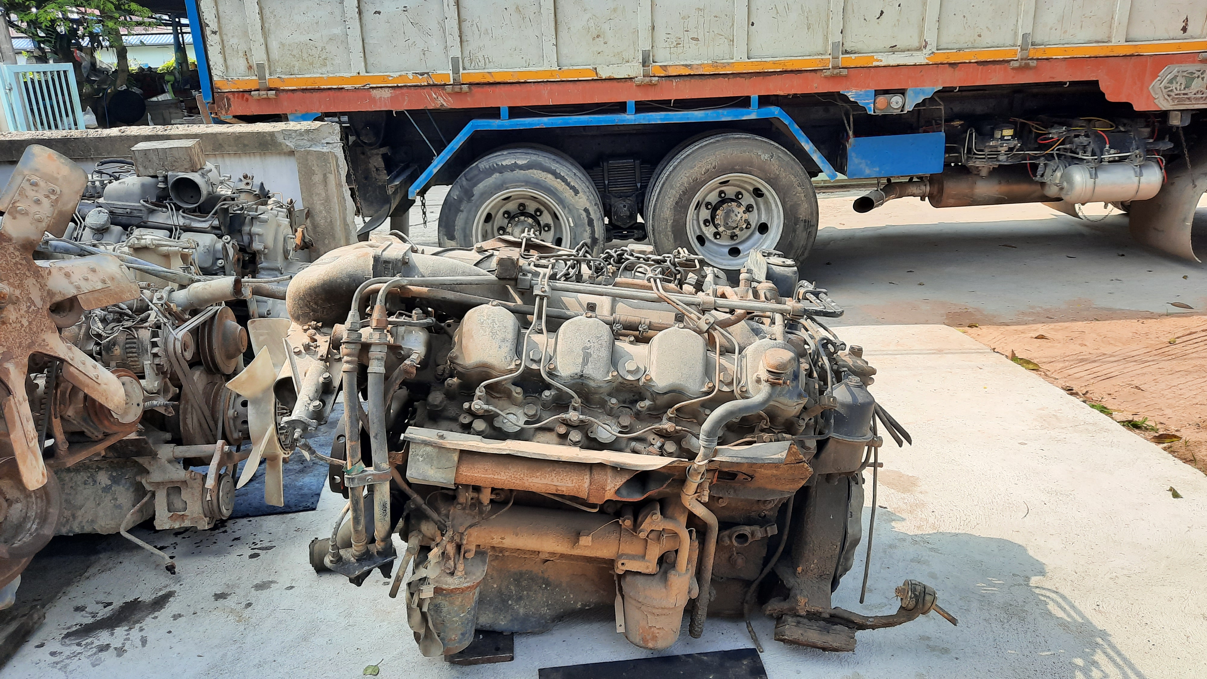 ขายเครื่องมิซู8สูบ ขายเครื่องมิซู8สูบ