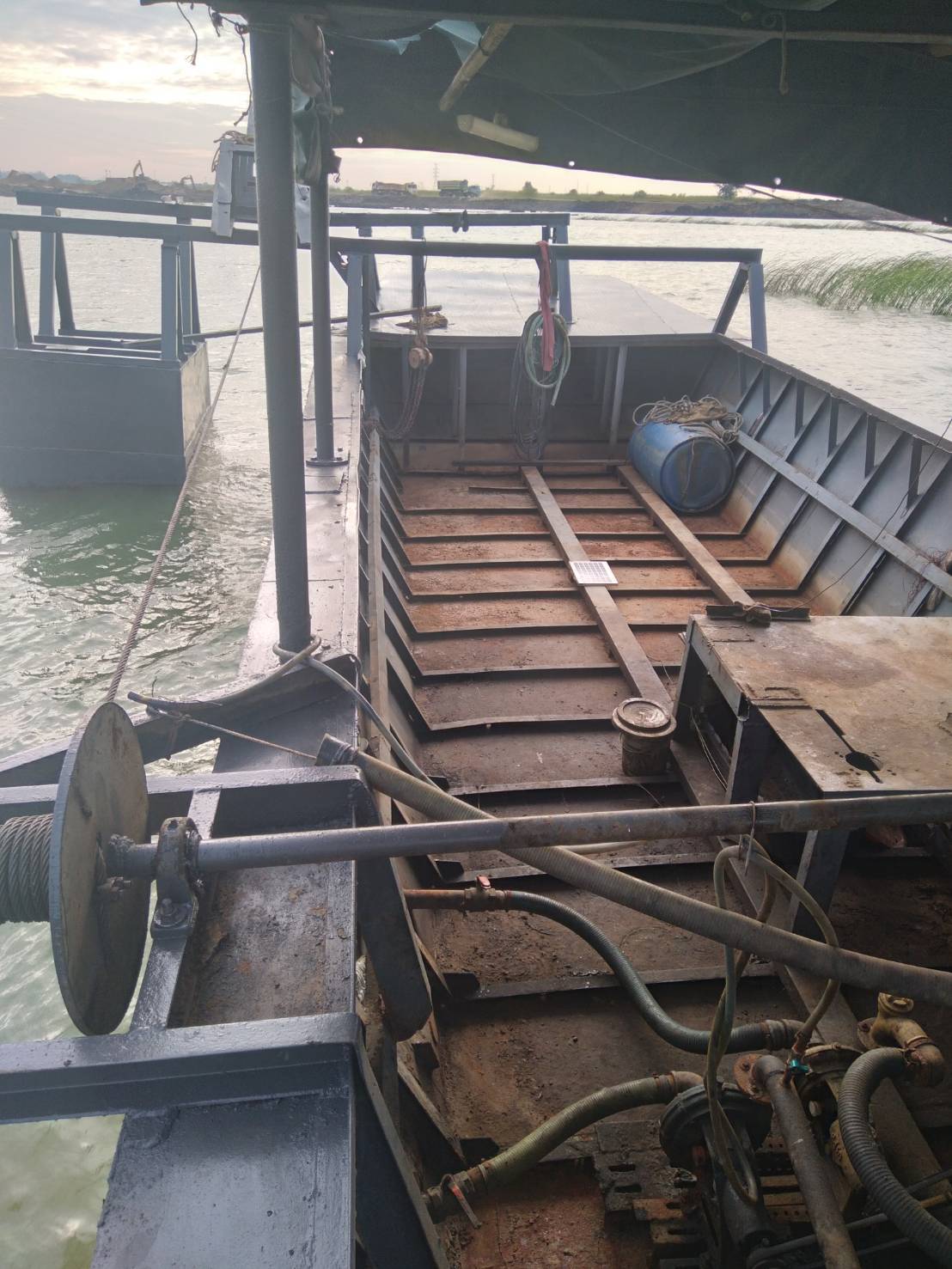 ขายเรือดูดทราย 10" ขายเรือดูดทราย 10"