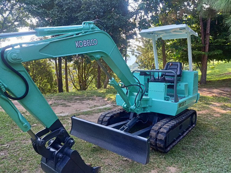 แบคโฮ kobelco SK 027