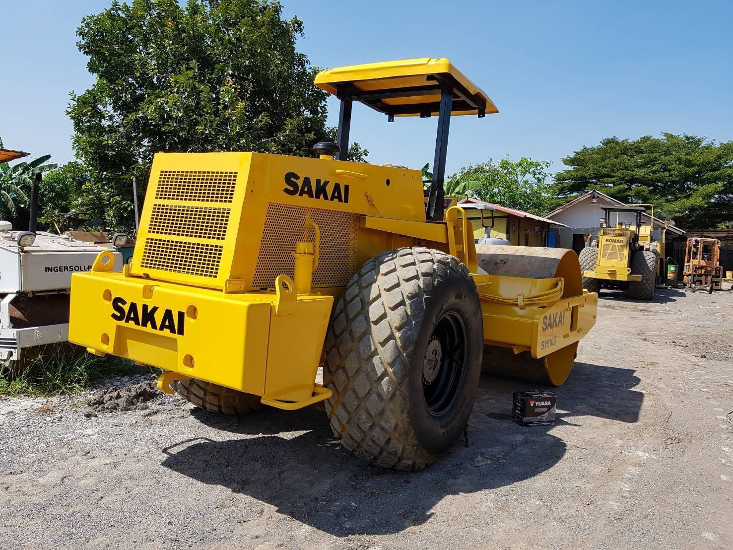 รถบด SAKAI SV510D  2 เพลา เปลือกเรียบ เอกสารเล่มทะเบียน รถสวยพร้อมใช้งาน
