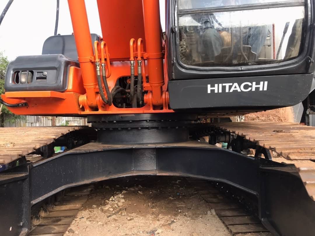 HITACHI ZX200-1 12,000 ชั่วโมง ไฟฟ้าครบ เอวแน่นช่วงล่างเต็ม โซ่หนาเร่งเครื่องไฟฟ้า แอร์เย็นฉ่ำ เล่ม HITACHI ZX200-1 12,000 ชั่วโมง ไฟฟ้าครบ เอวแน่นช่วงล่างเต็ม โซ่หนาเร่งเครื่องไฟฟ้า แอร์เย็นฉ่ำ เล่ม