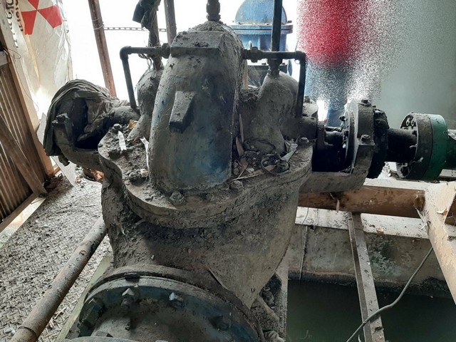 ขายแพ ทุ่นเหล็ก พร้อมเครื่องสูบน้ำขนาดใหญ่