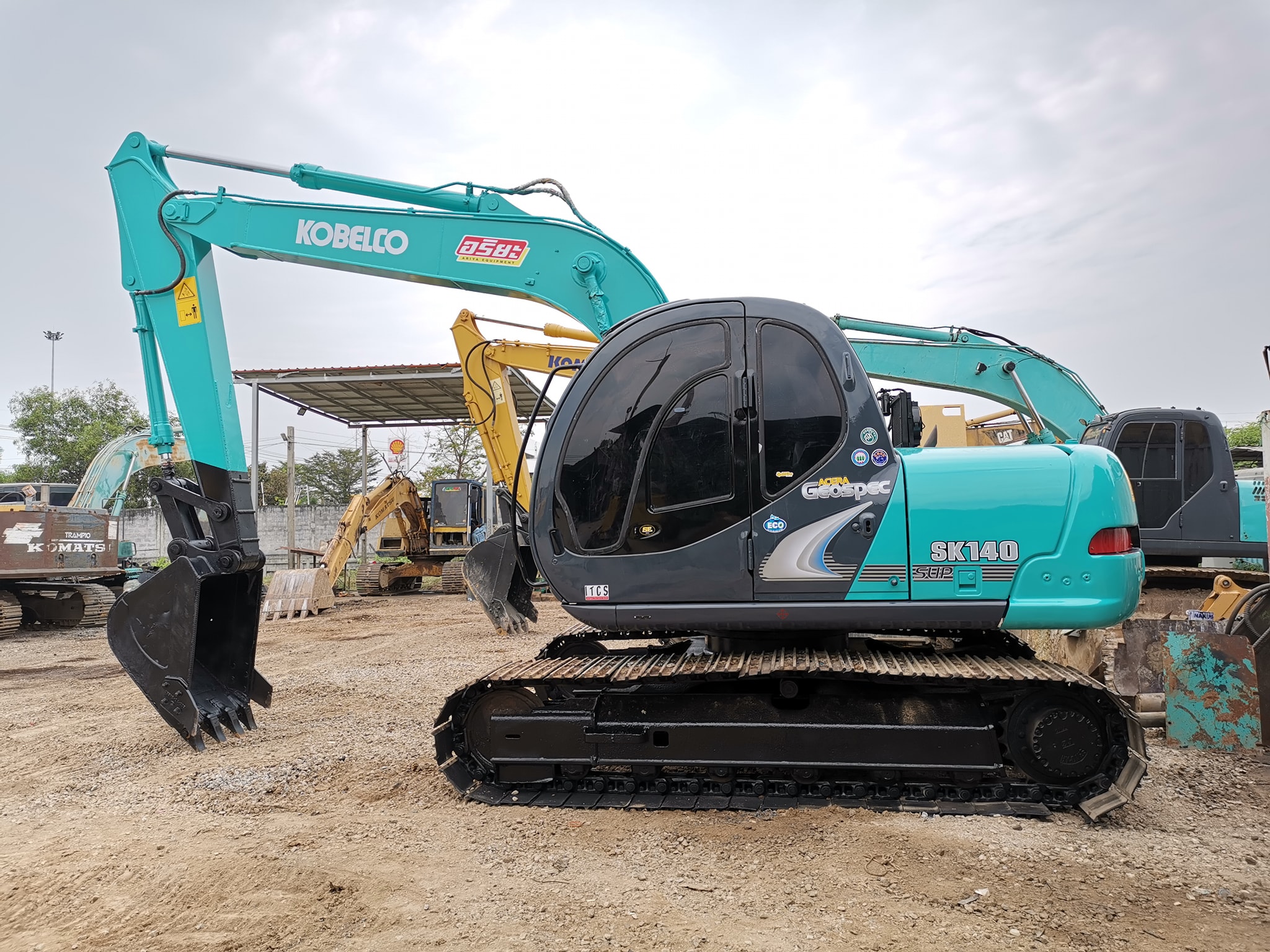 มาเด้ออ ตัวเฟี้ยวสายขุด Sk120mark5  098-7155789 086-4631102