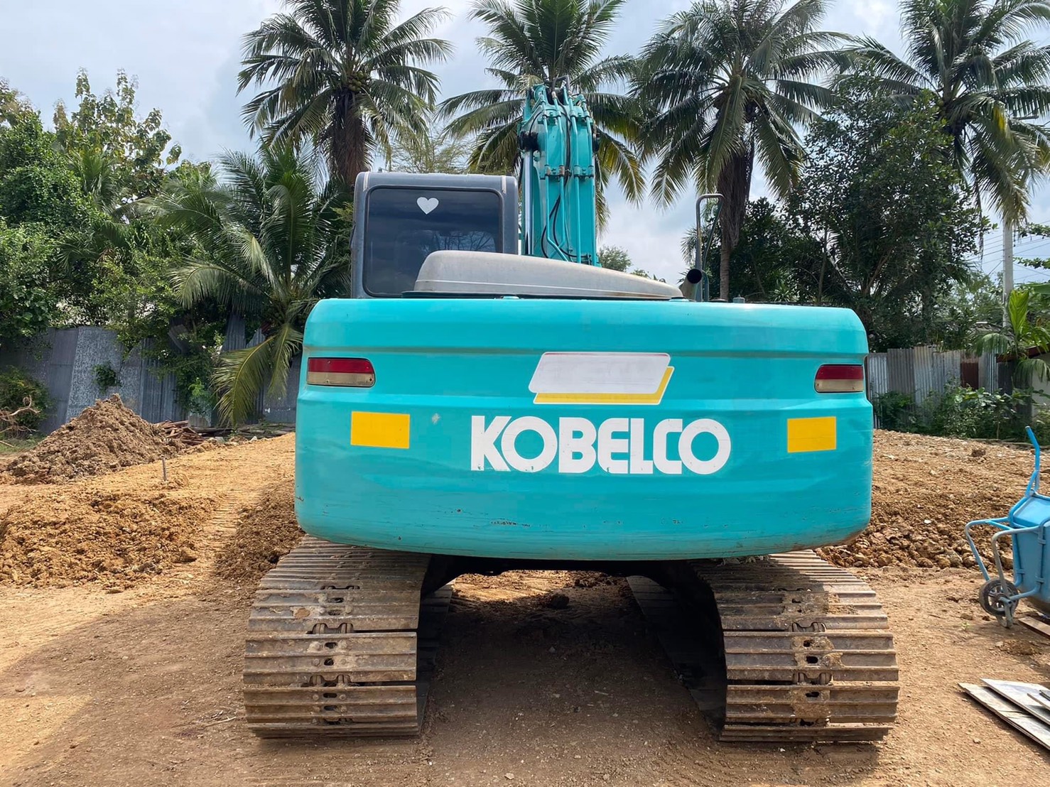 ขายแบคโฮ Kobelco SK140Super สวยๆ พร้อมใช้ 098-7155789 086-4631102 ขายแบคโฮ Kobelco SK140Super สวยๆ พร้อมใช้ 098-7155789 086-4631102