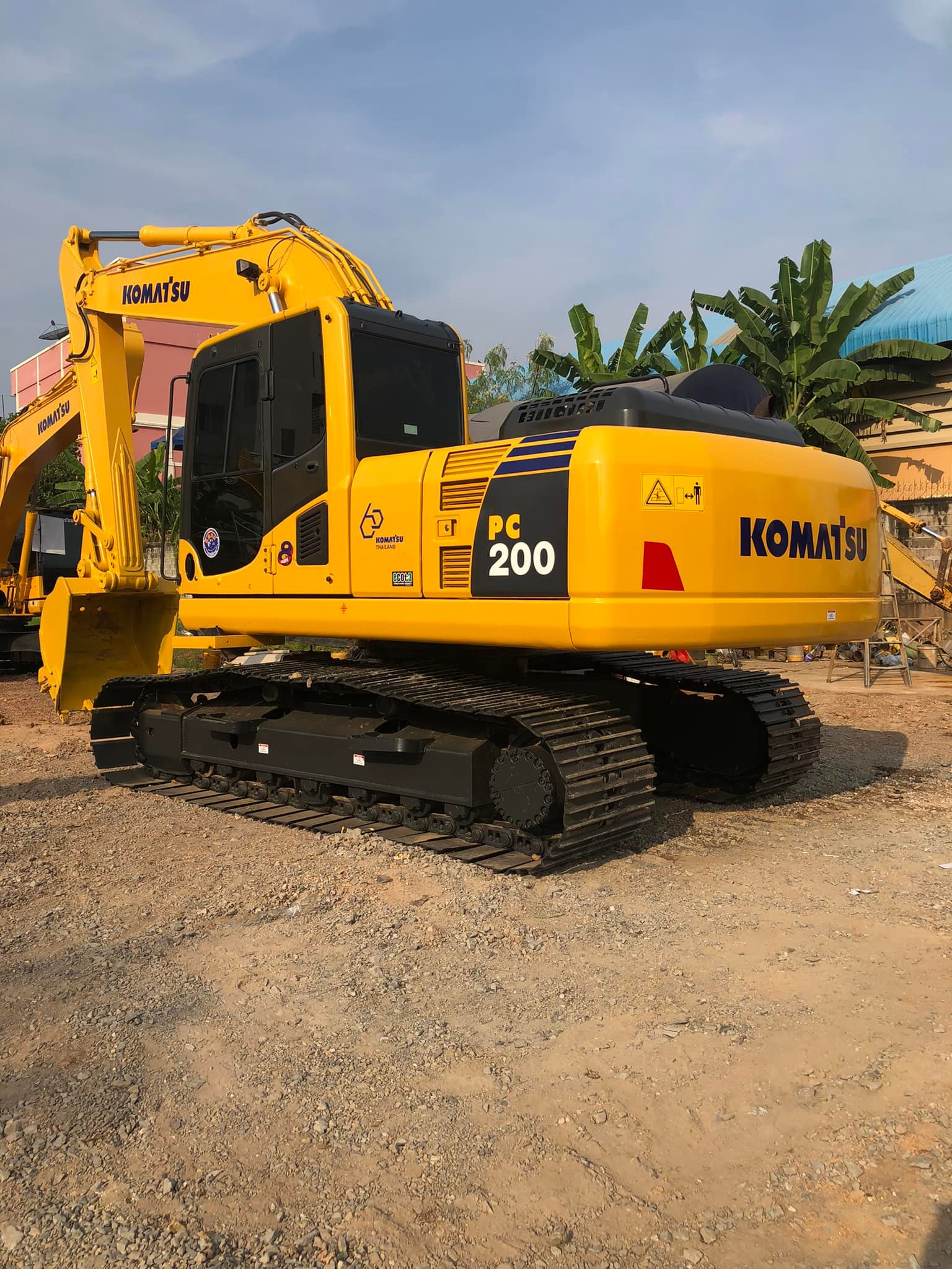 ขายโคมัสสุ PC200-8mo ระบบดี พร้อมใช้ 098-7155789 086-4631102