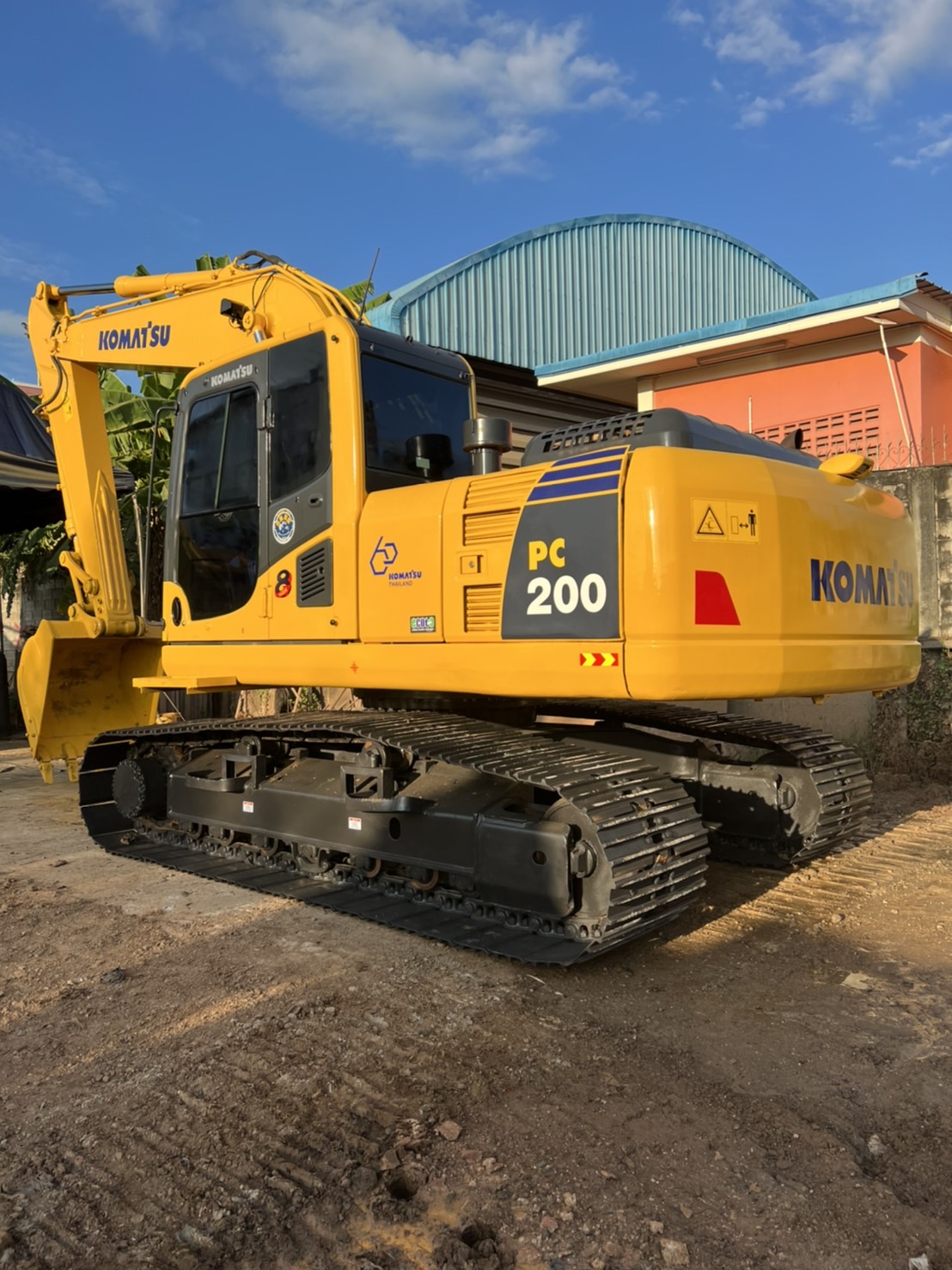 เข้าใหม่ สุดหล่อโคมัสสุ ของดีอยู่ไม่นาน  PC200-8MO  098-7155789 086-4631102