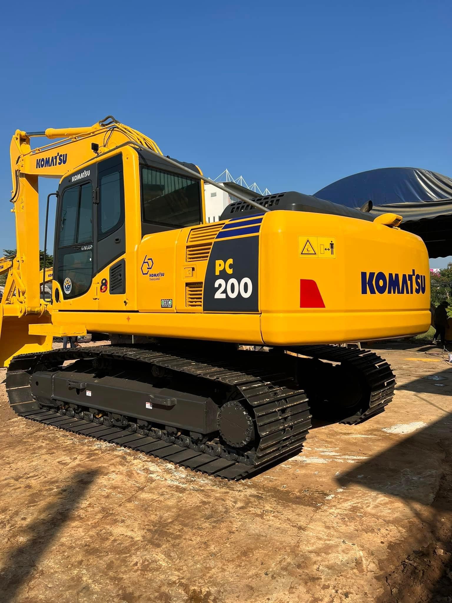 โคมัสสุ PC200รุ่น8MO เข้าใหม่ สด-ผ่อน 098-7155789 086-4631102