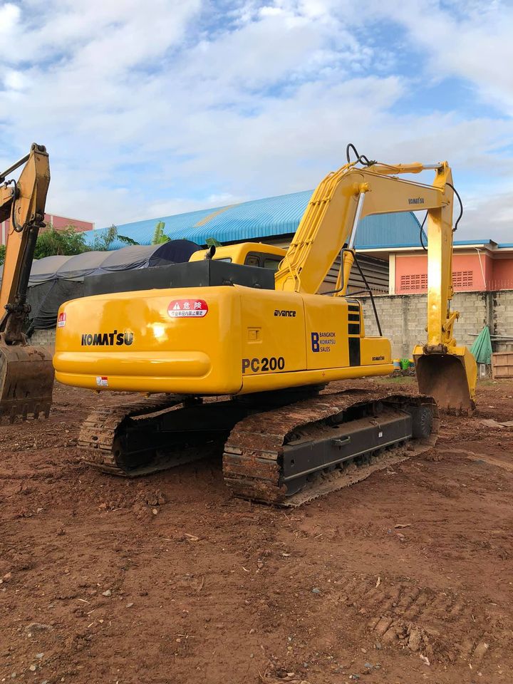 รุ่นฮิตมาอีกแล้ววว PC200รุ่น6 098-7155789 086-4631102