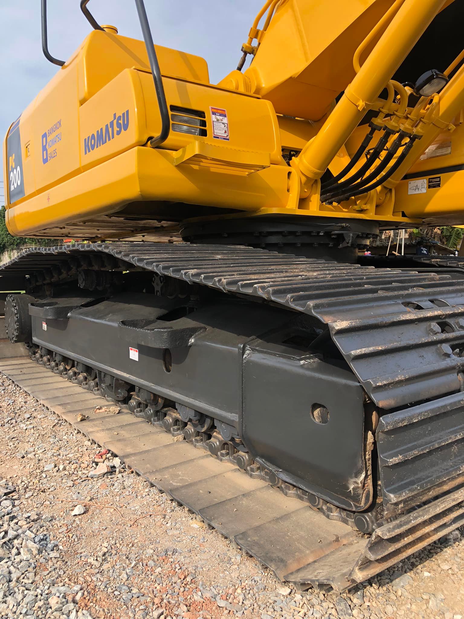 ขายแบคโฮ Komatsu Pc200-8mo รถสวยเข้าใหม่ 2.55 ล้าu พร้อมใช้เลยจ้าา ขายแบคโฮ Komatsu Pc200-8mo รถสวยเข้าใหม่ 2.55 ล้าu พร้อมใช้เลยจ้าา