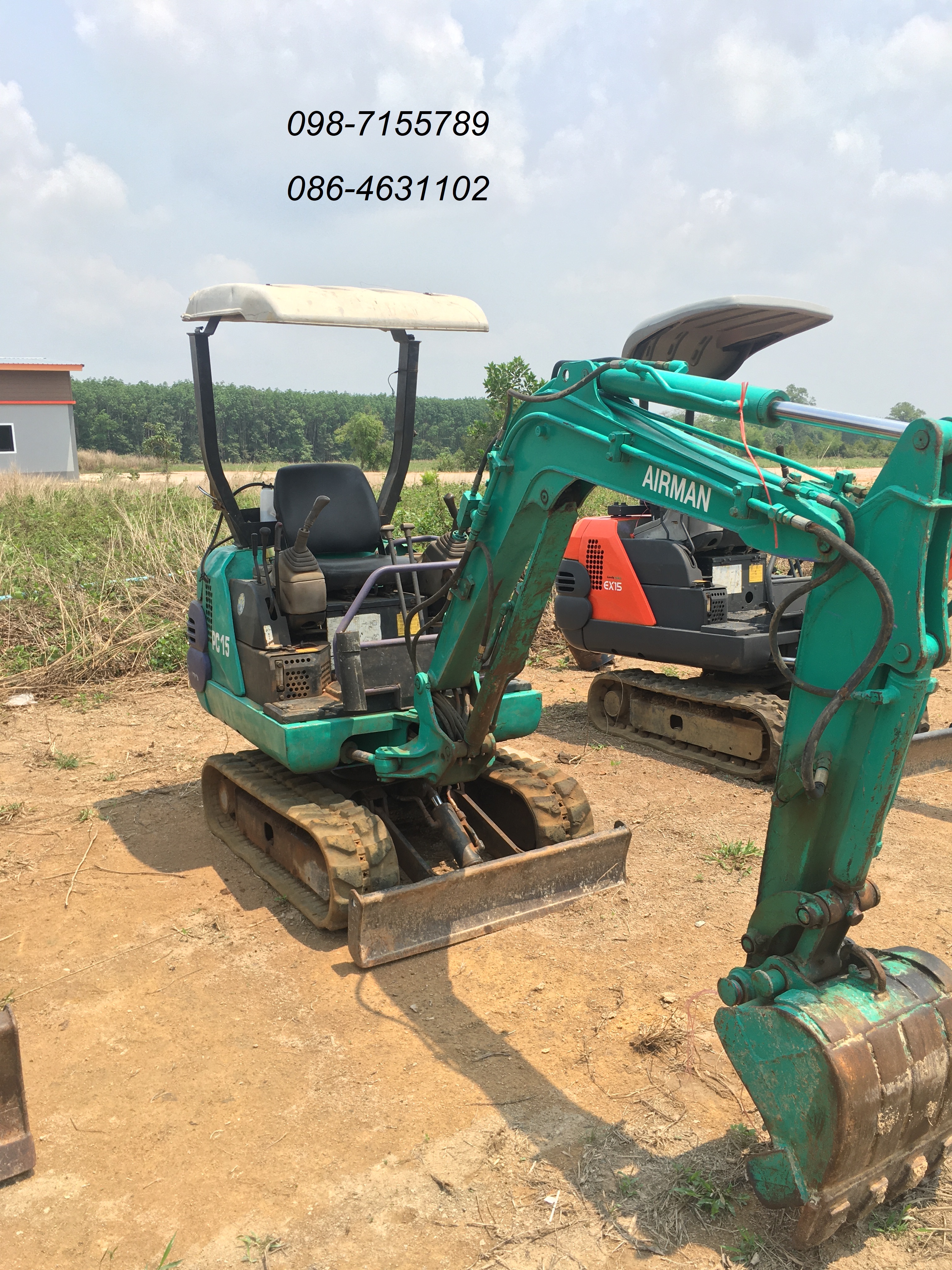 ขายKomatsu PC15 คอนโทรนสั้น เร็วแรง พร้อมลุยย 098-7155789 086-4631102